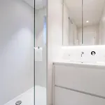 Luxurious And Unique Design App Centre *